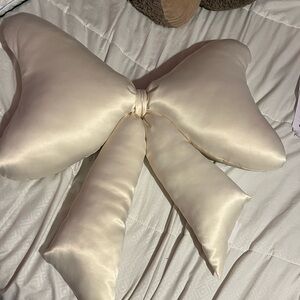 Elegant Cream Bow Pillow